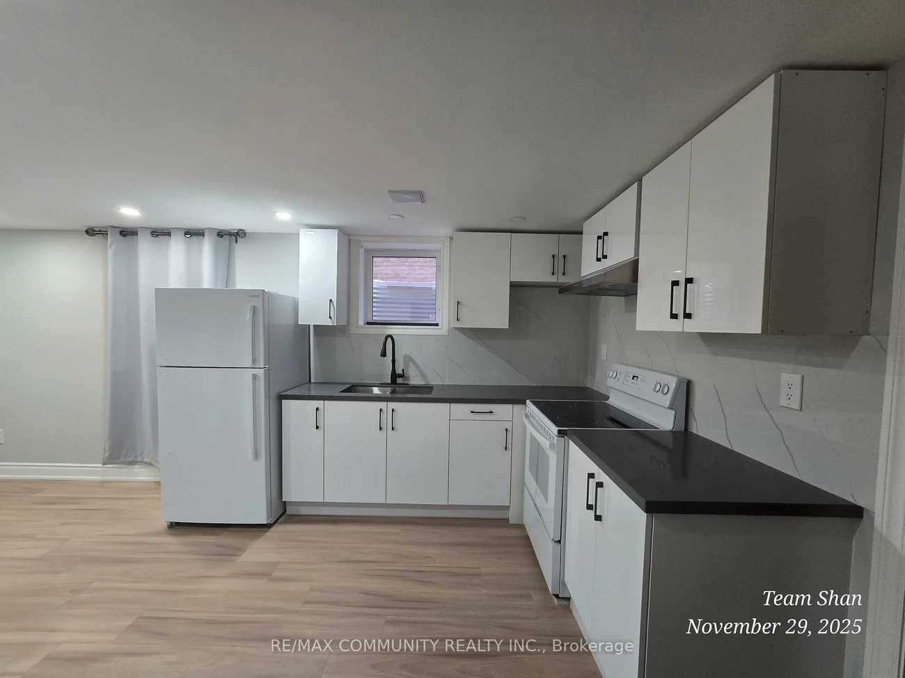 15, Goodall, Rouge E11, Toronto