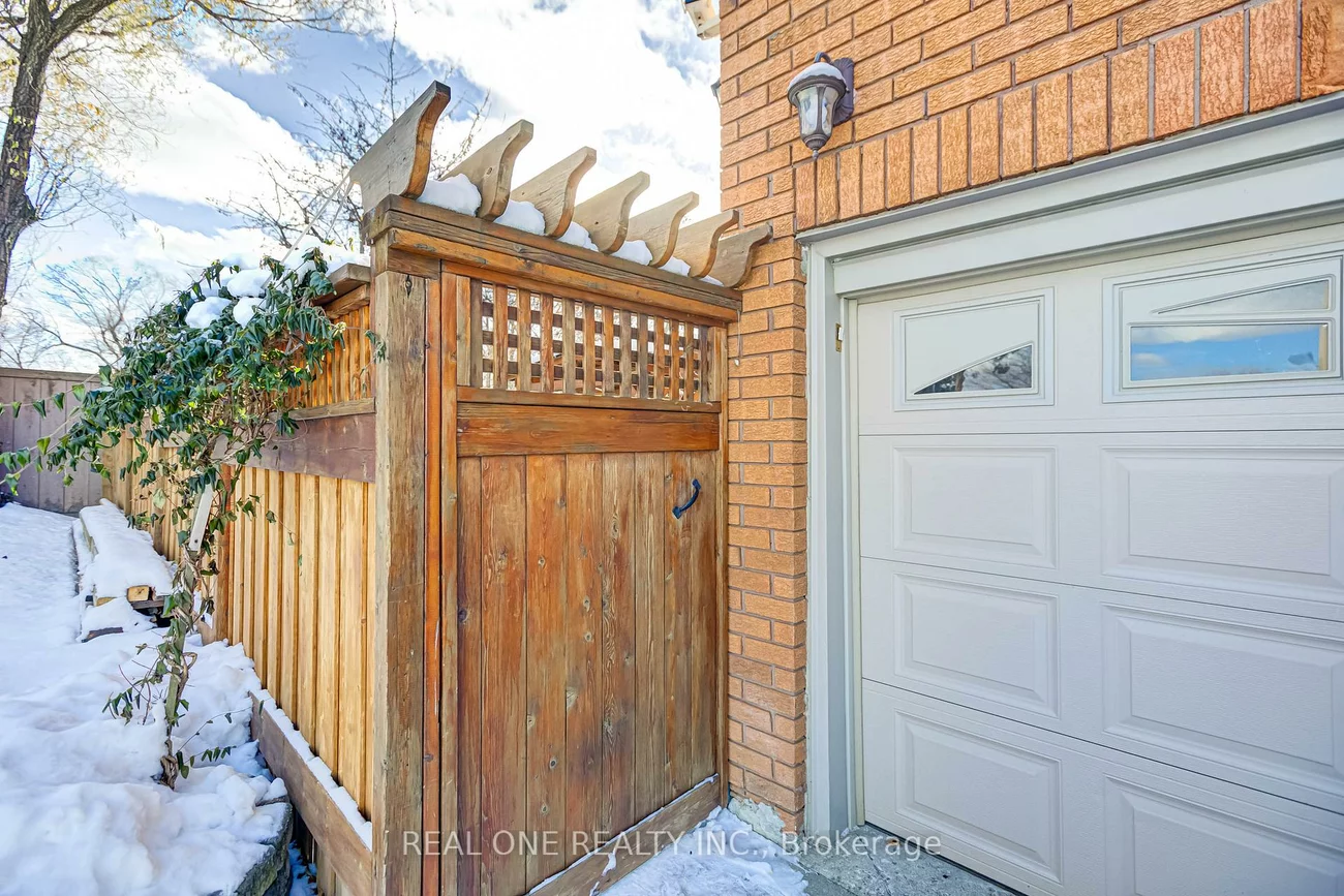 2, Grittani, Agincourt South-Malvern West, Toronto