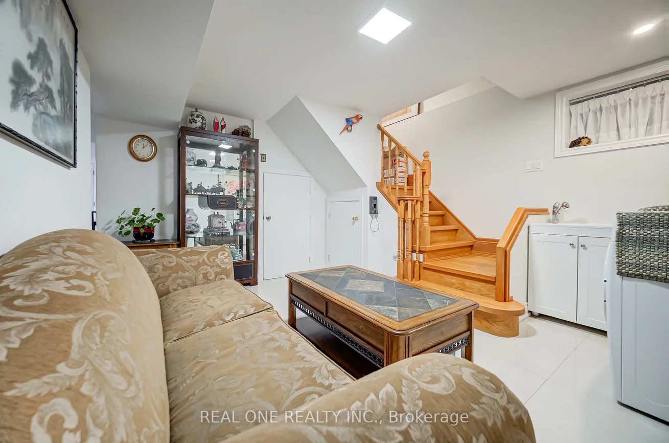 2, Grittani, Agincourt South-Malvern West, Toronto