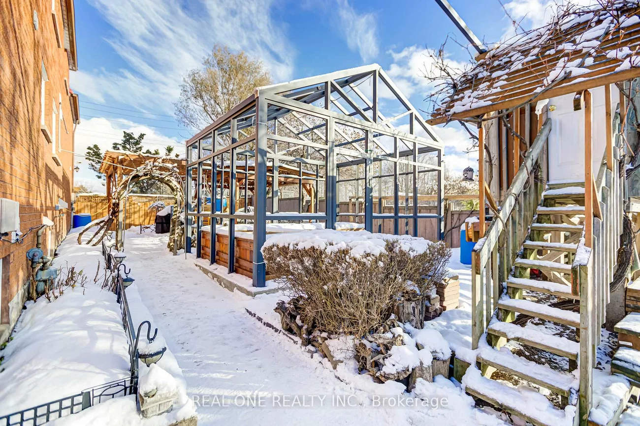 2, Grittani, Agincourt South-Malvern West, Toronto