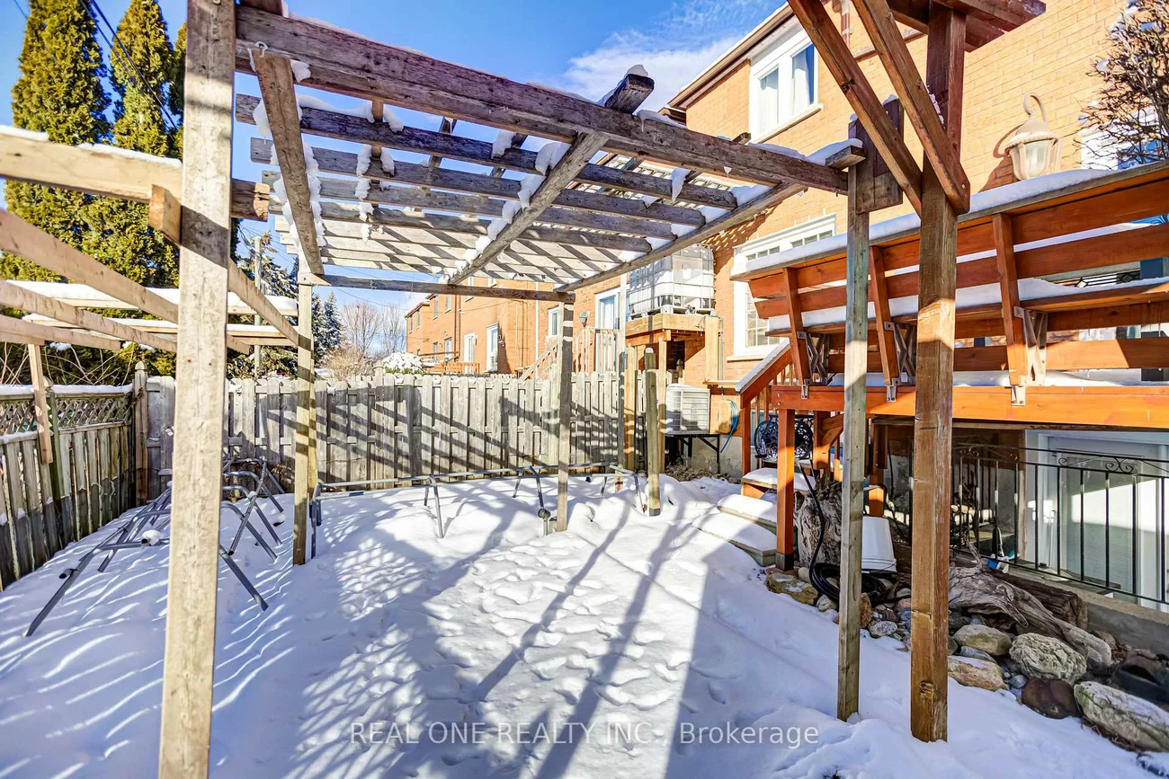 2, Grittani, Agincourt South-Malvern West, Toronto