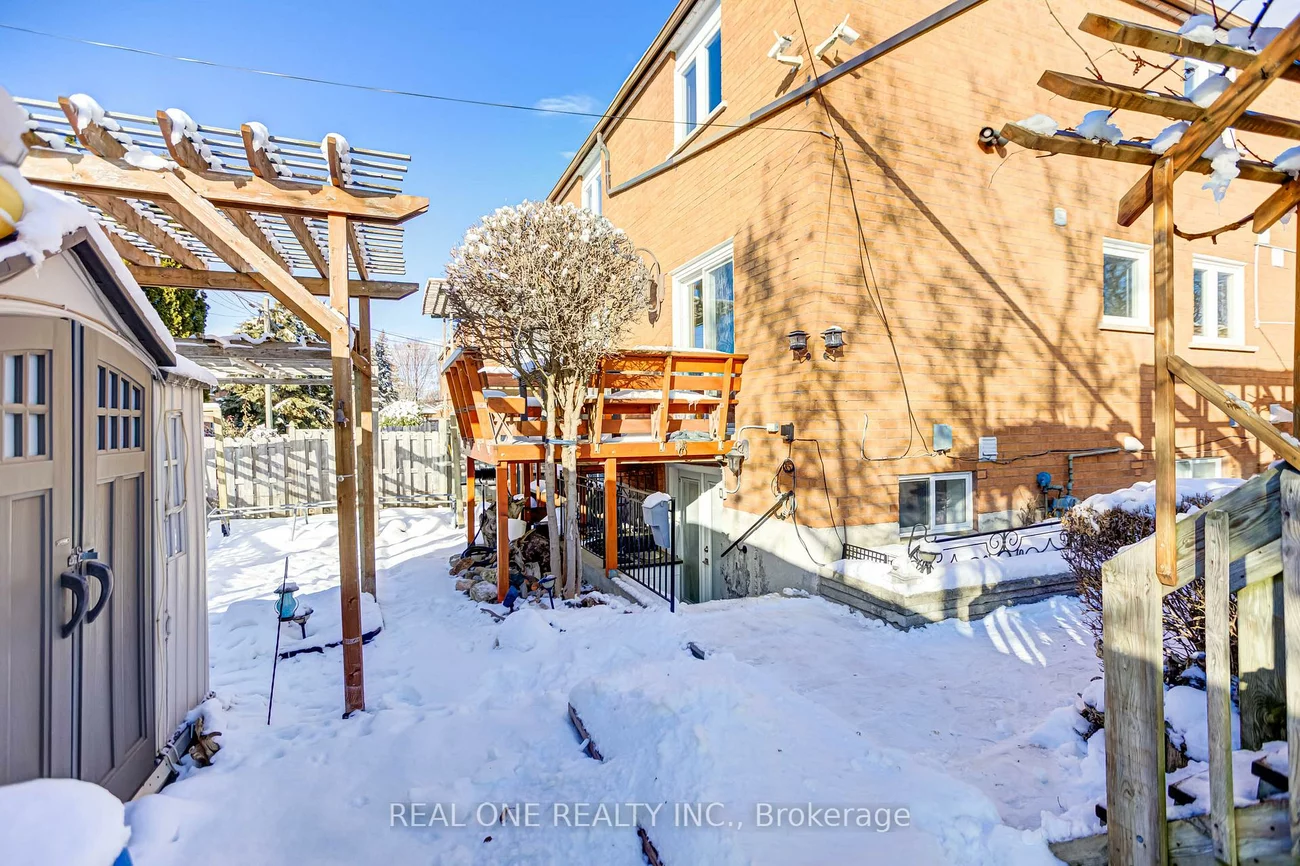 2, Grittani, Agincourt South-Malvern West, Toronto