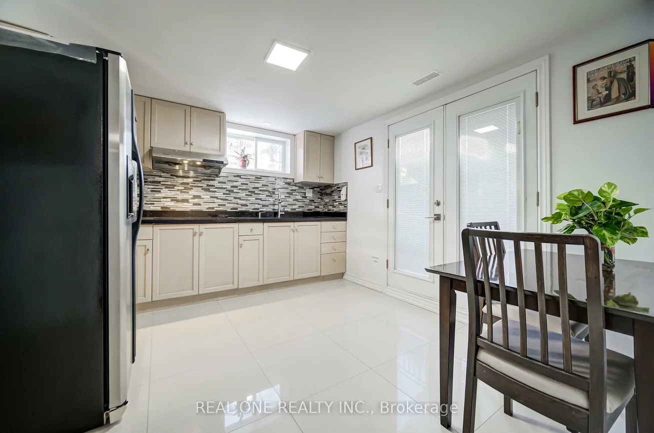 2, Grittani, Agincourt South-Malvern West, Toronto