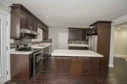 221, Island, Rouge E10, Toronto