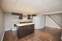 221, Island, Rouge E10, Toronto