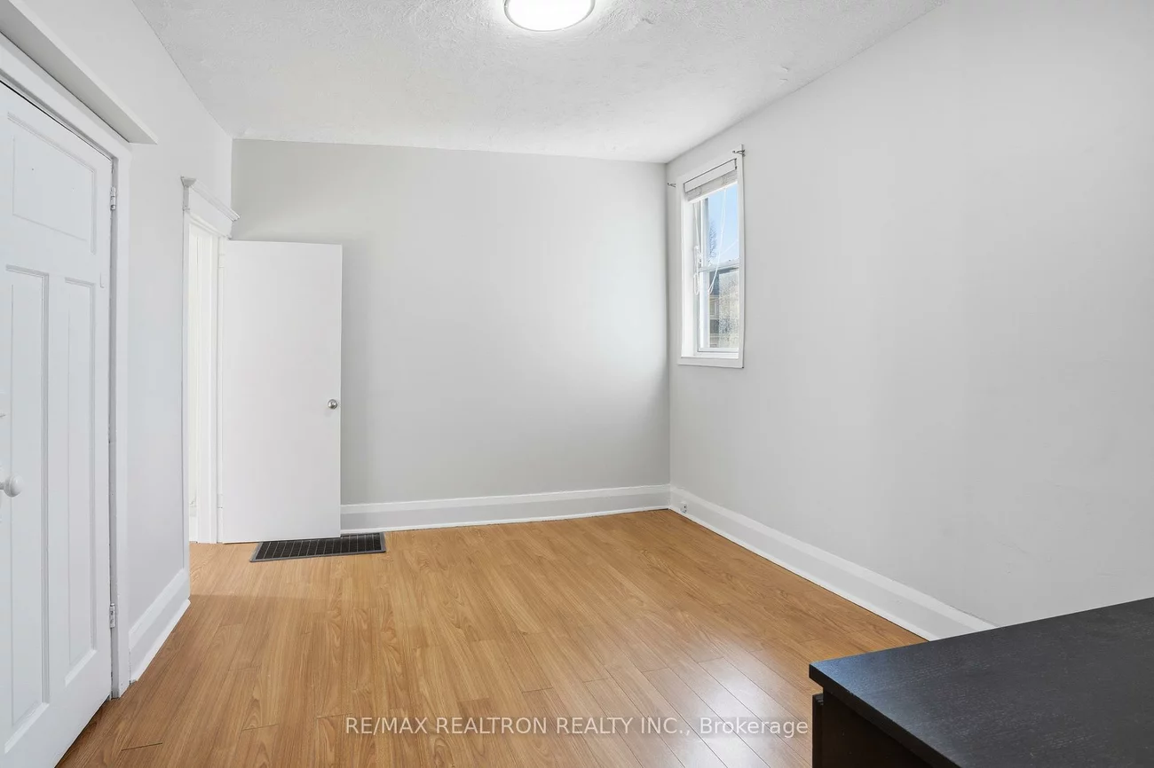 82, Donlands, Danforth, Toronto