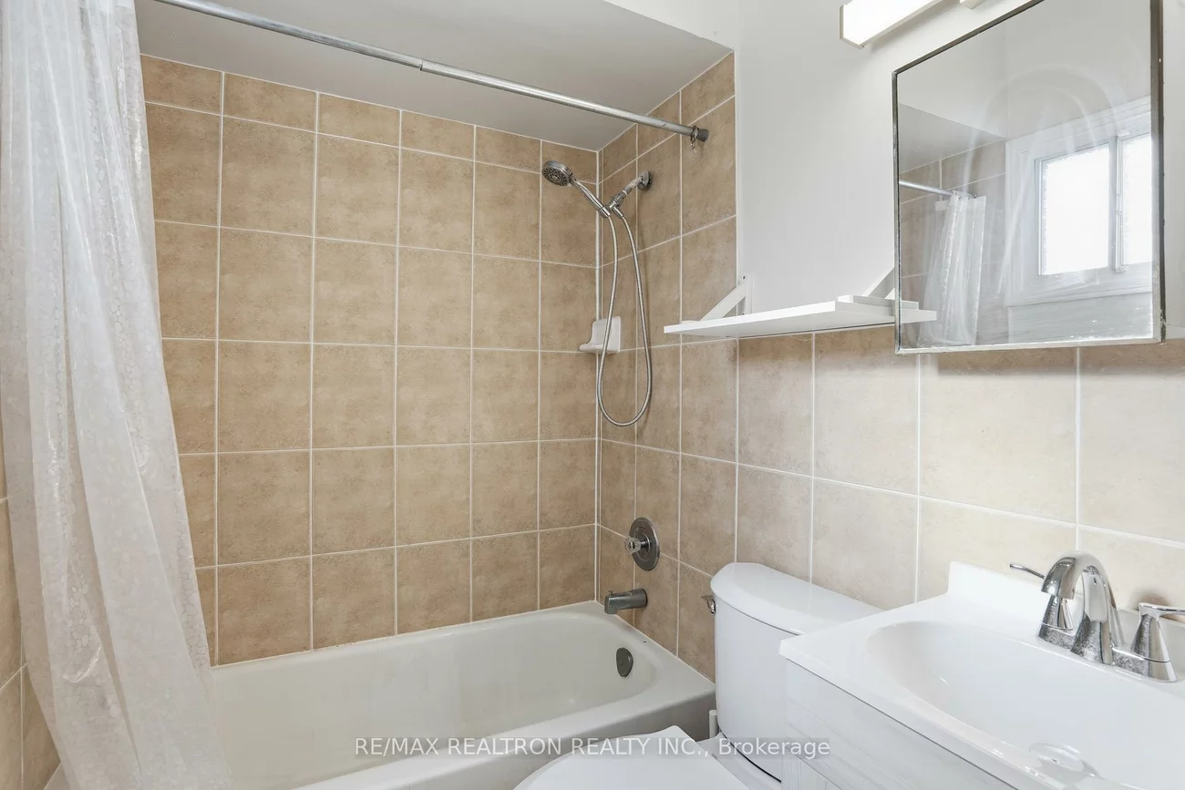 82, Donlands, Danforth, Toronto