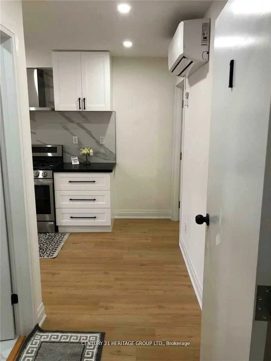 1710, Danforth, Danforth, Toronto