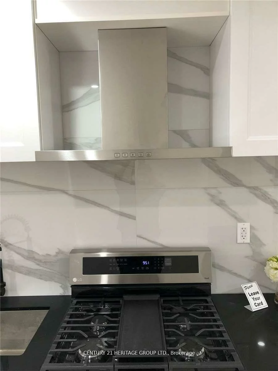 1710, Danforth, Danforth, Toronto