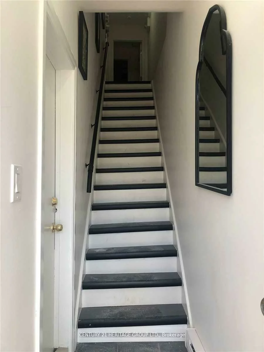 1710, Danforth, Danforth, Toronto