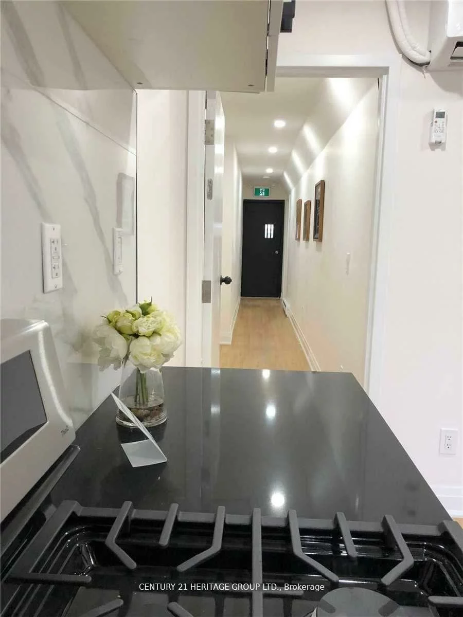 1710, Danforth, Danforth, Toronto