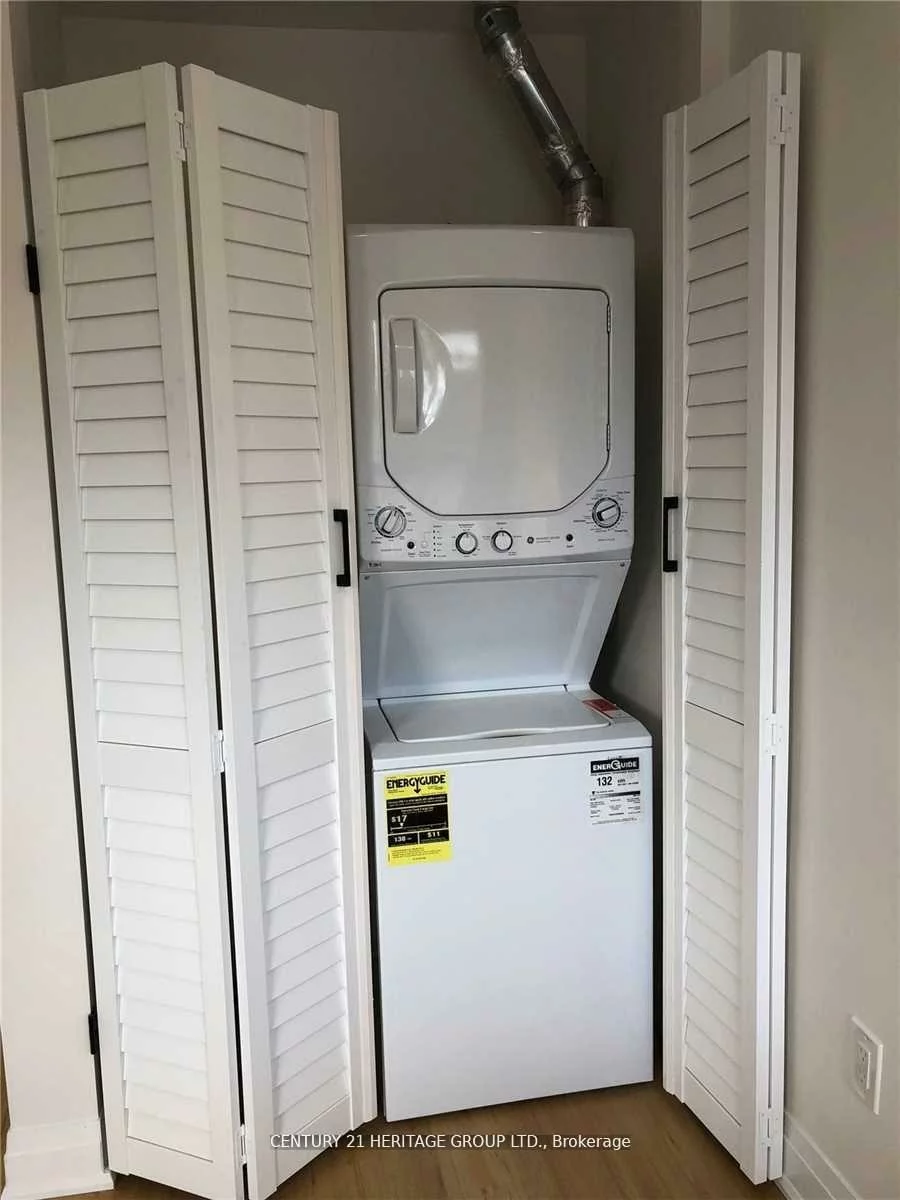 1710, Danforth, Danforth, Toronto