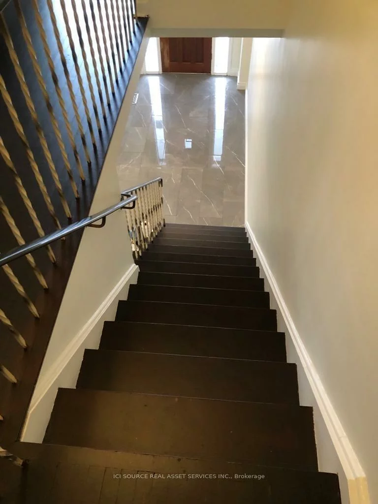 81, Virginia, Danforth Village-East York, Toronto