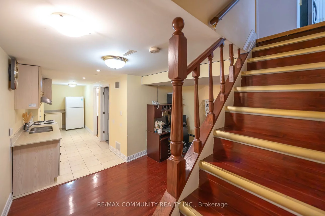 3, Grosbeak, Rouge E11, Toronto