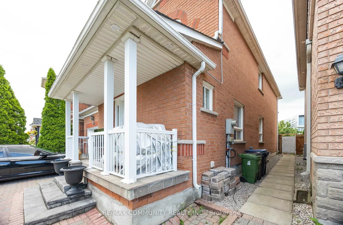 3, Grosbeak, Rouge E11, Toronto