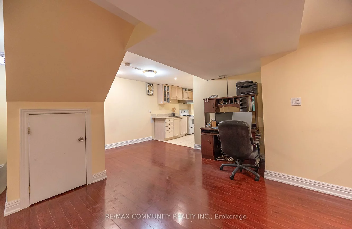 3, Grosbeak, Rouge E11, Toronto