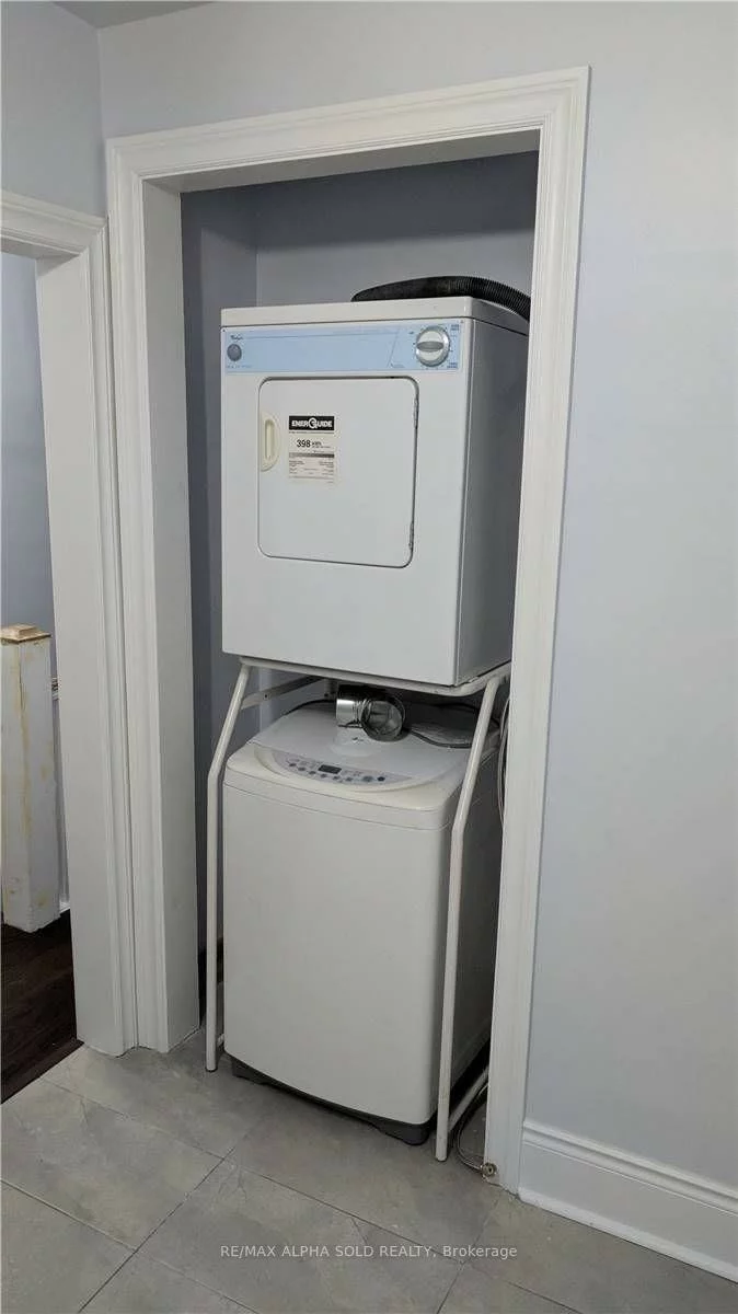 Upper Level 77, Newmarket, East End-Danforth, Toronto