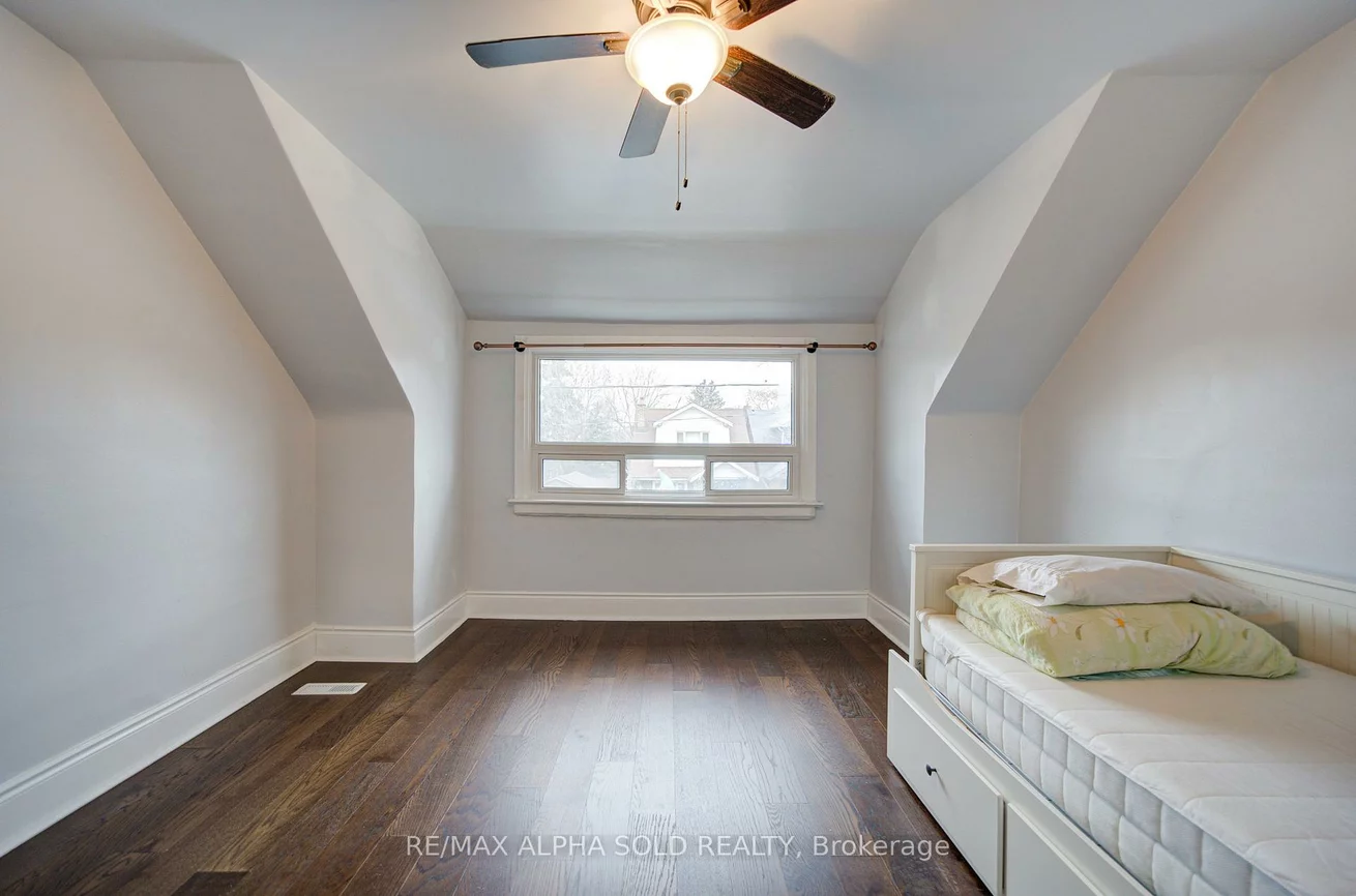 Unit A 77, Newmarket, East End-Danforth, Toronto