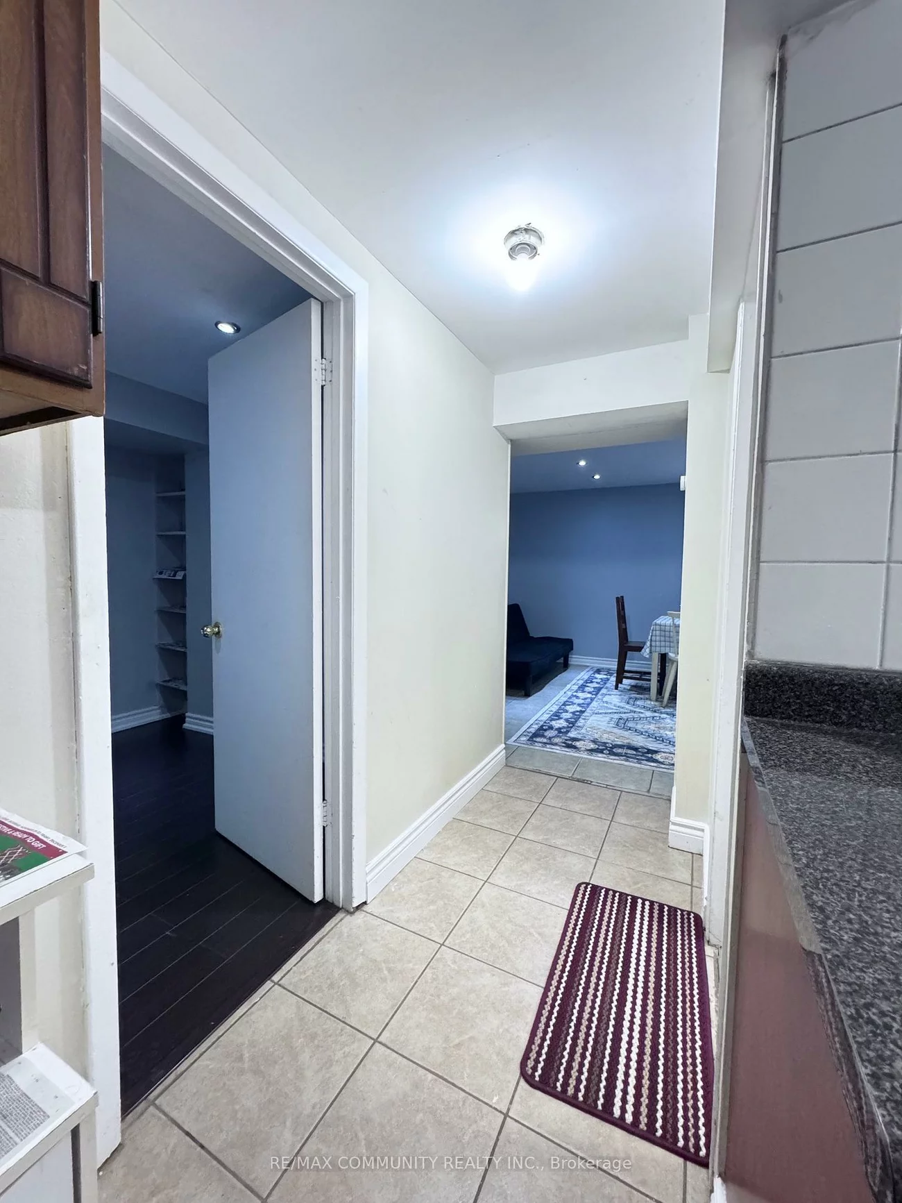 10, Oakridge, Cliffcrest, Toronto