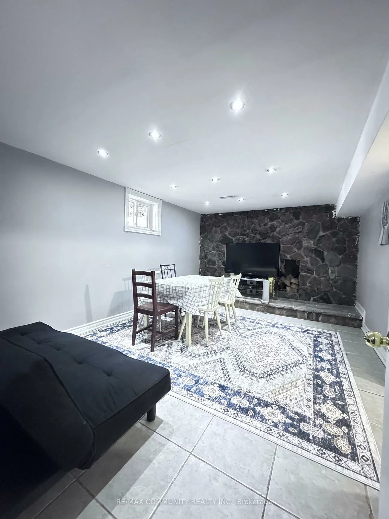 10, Oakridge, Cliffcrest, Toronto