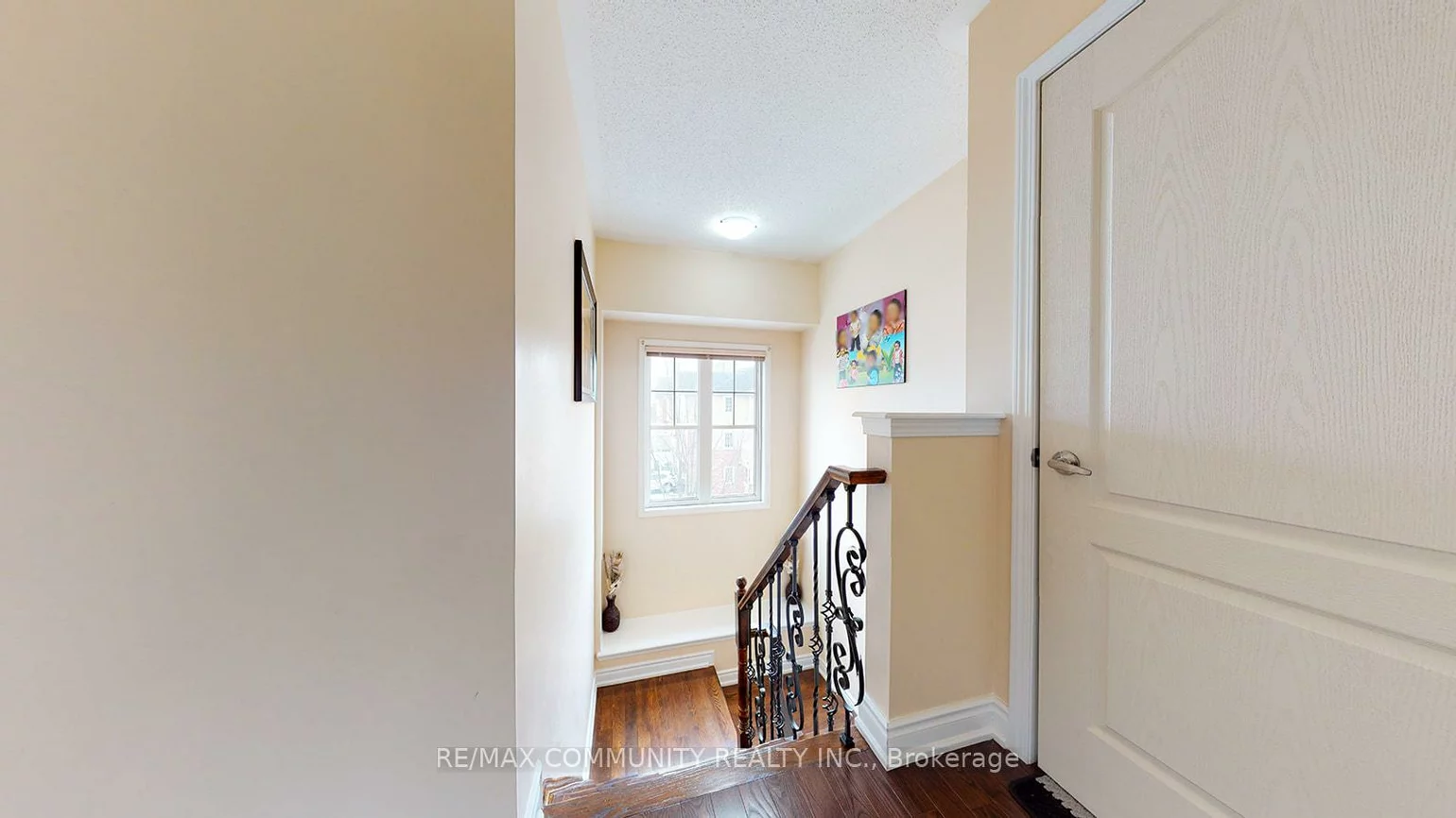 32, Red Fox, Rouge E11, Toronto