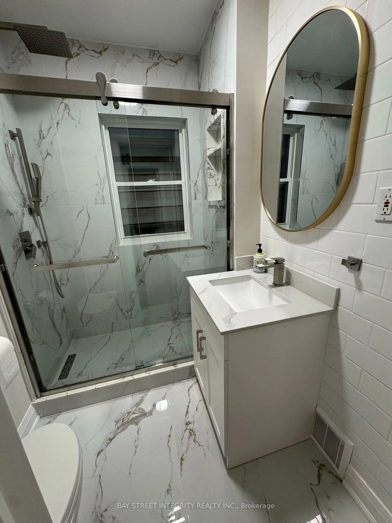 244, King Edward, Woodbine-Lumsden, Toronto