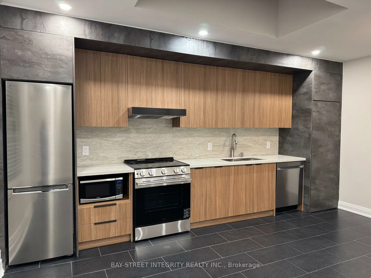 244, King Edward, Woodbine-Lumsden, Toronto