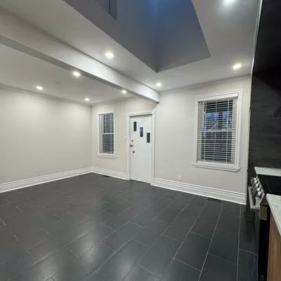 244, King Edward, Woodbine-Lumsden, Toronto