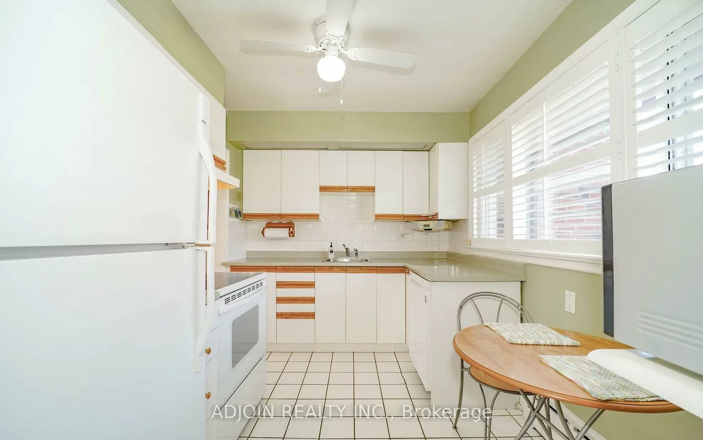 84, Lowcrest, Tam O'Shanter-Sullivan, Toronto