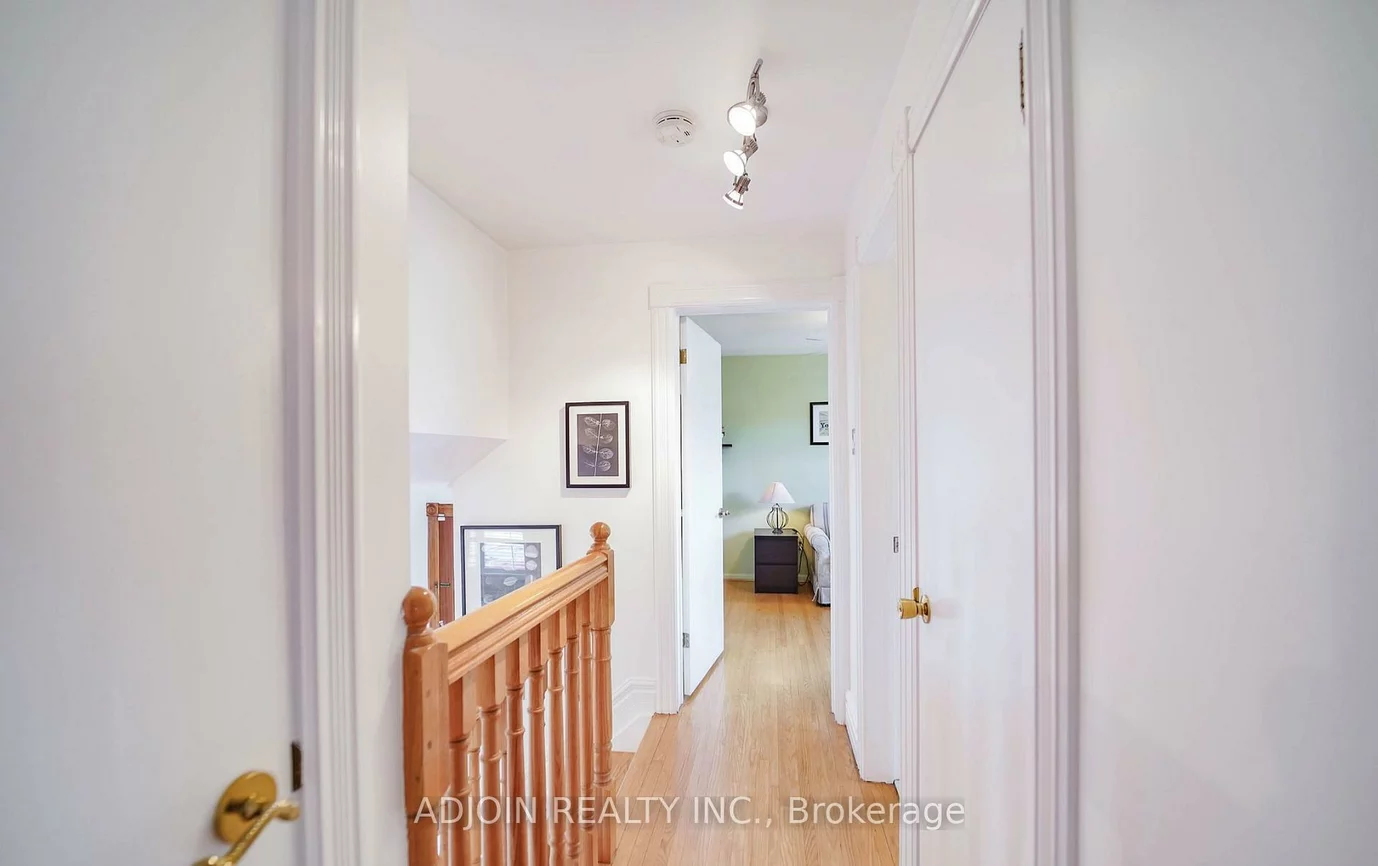 84, Lowcrest, Tam O'Shanter-Sullivan, Toronto