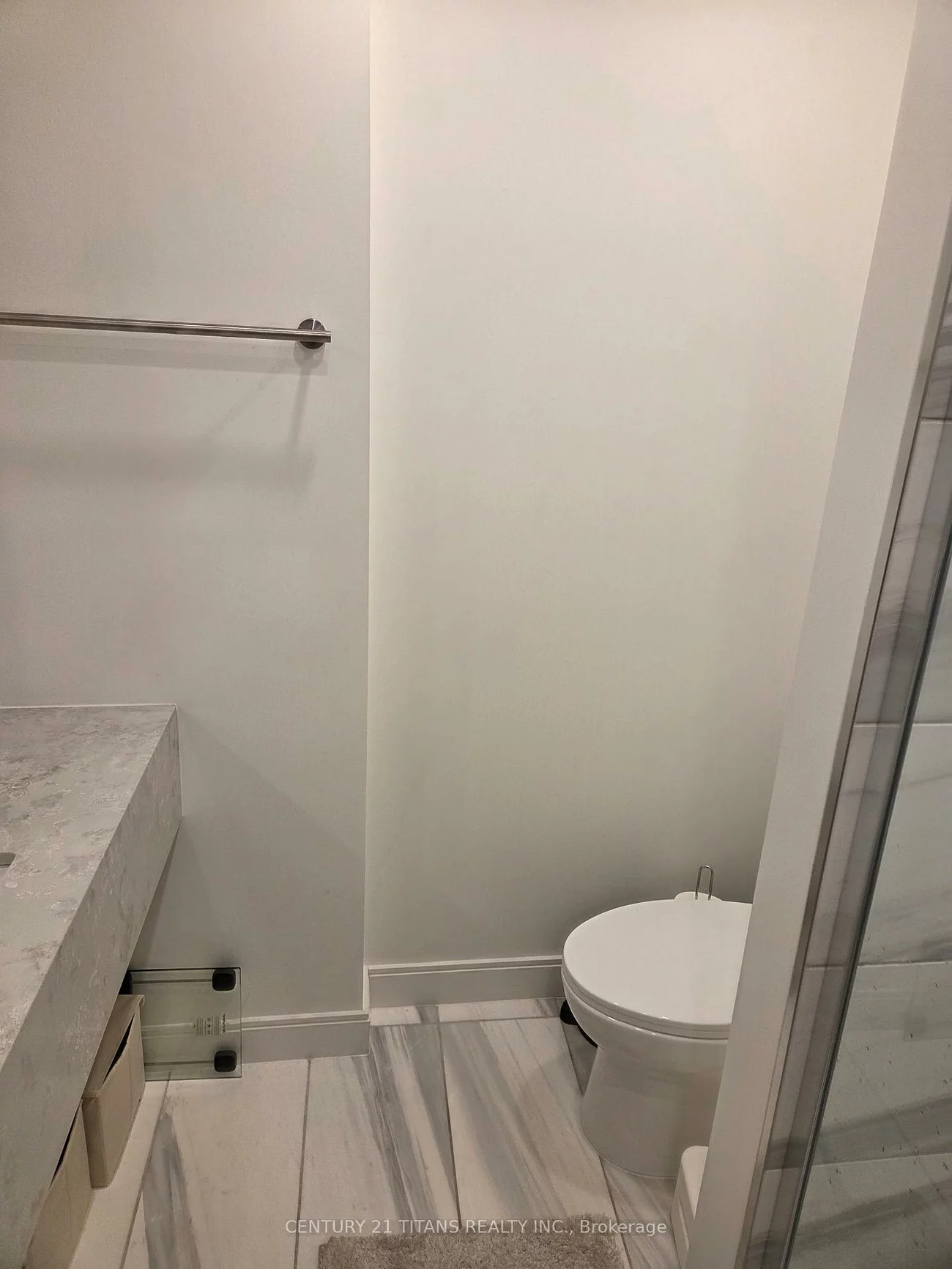 6, Cam Fella, Greenwood-Coxwell, Toronto