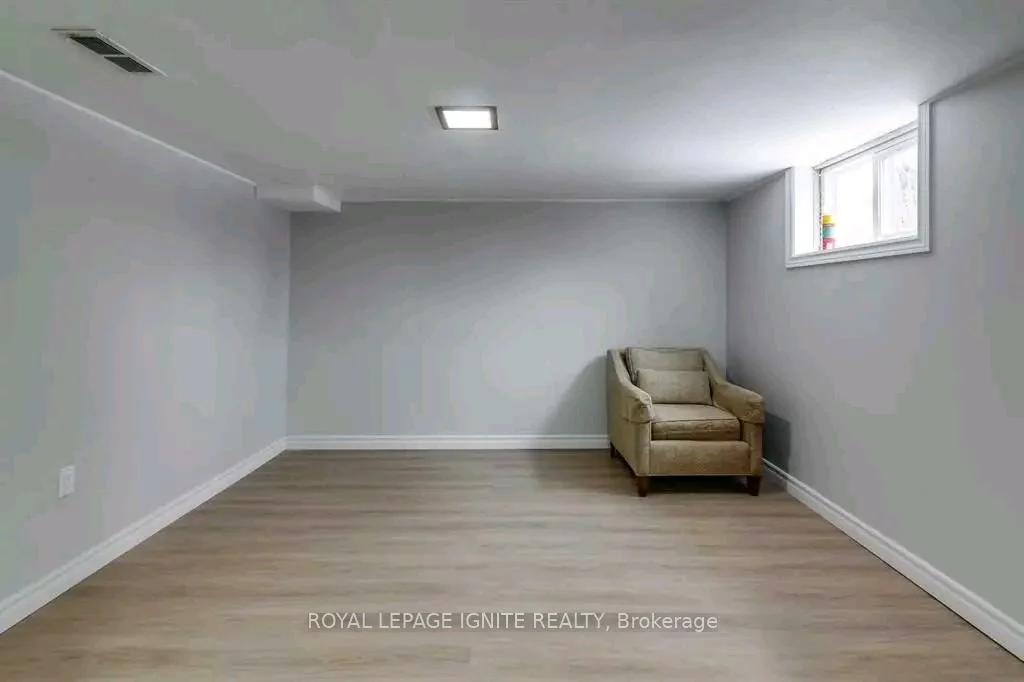 19, Bardwell, Wexford-Maryvale, Toronto