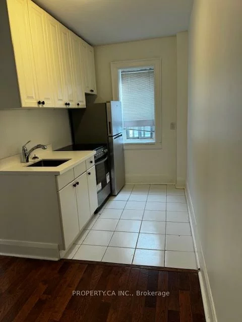 849, Broadview, Danforth, Toronto