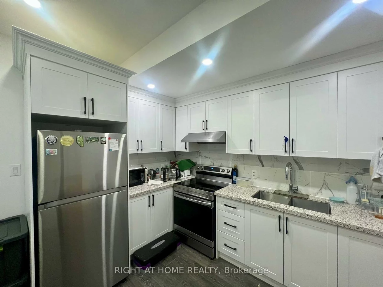 440, Pharmacy, Clairlea-Birchmount, Toronto