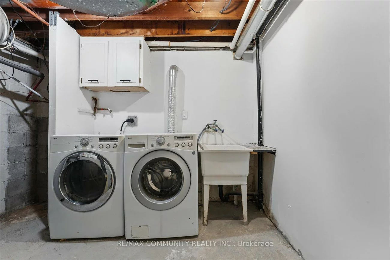 90, Euclid, Highland Creek, Toronto