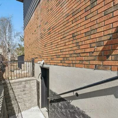 90, Euclid, Highland Creek, Toronto