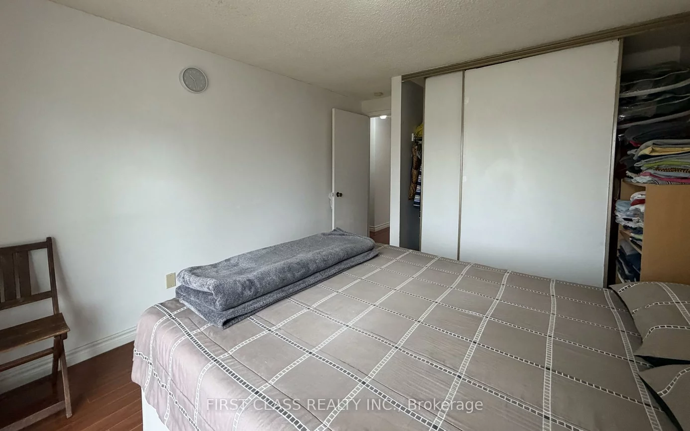 17, Brisbourne, Malvern, Toronto