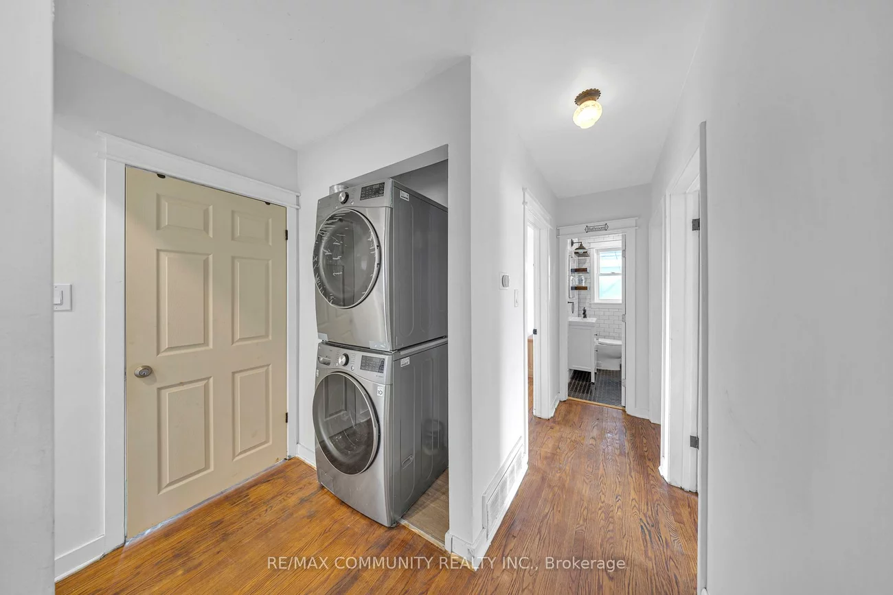 29, Greenock, Morningside, Toronto