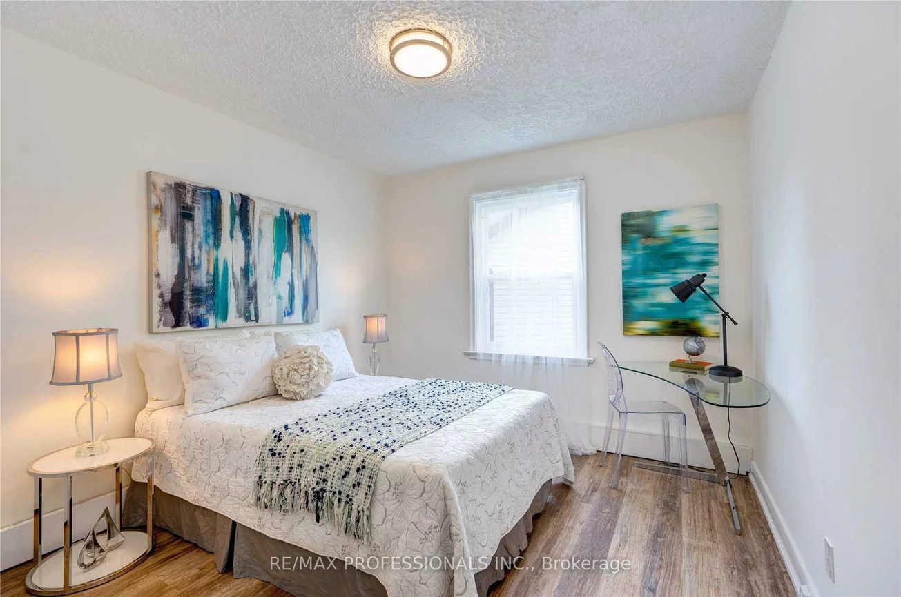 284, Gledhill, Woodbine-Lumsden, Toronto