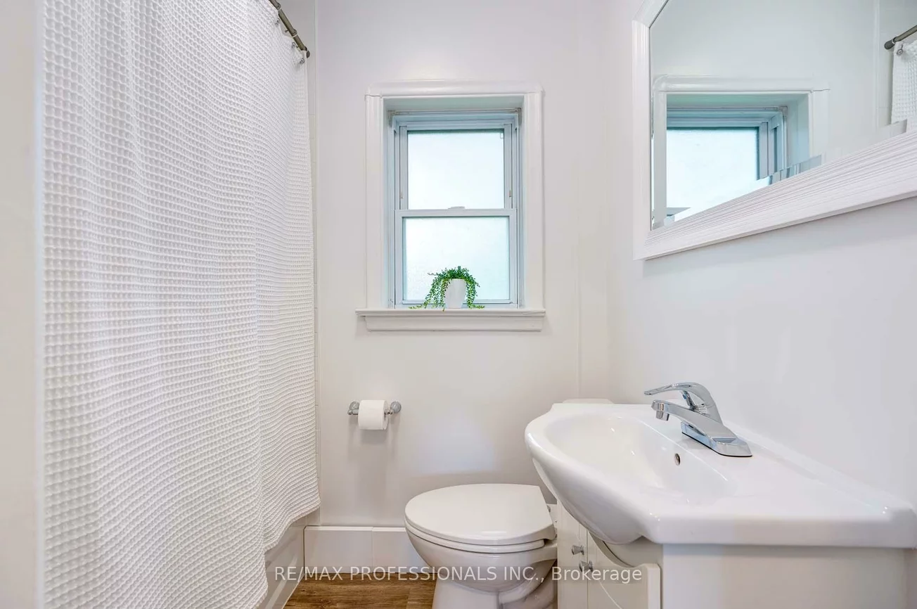 284, Gledhill, Woodbine-Lumsden, Toronto