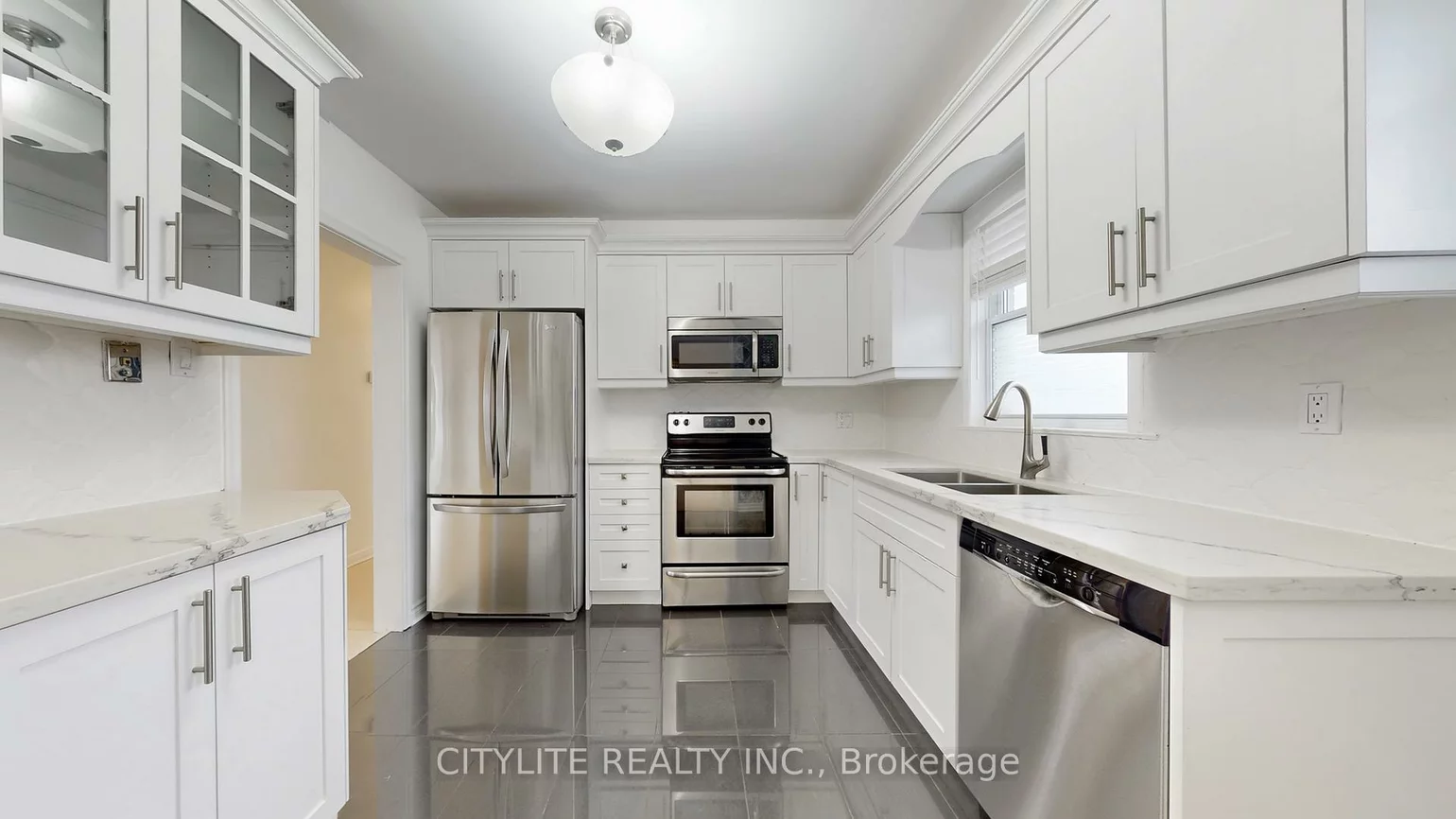 16, Panama, Woburn, Toronto