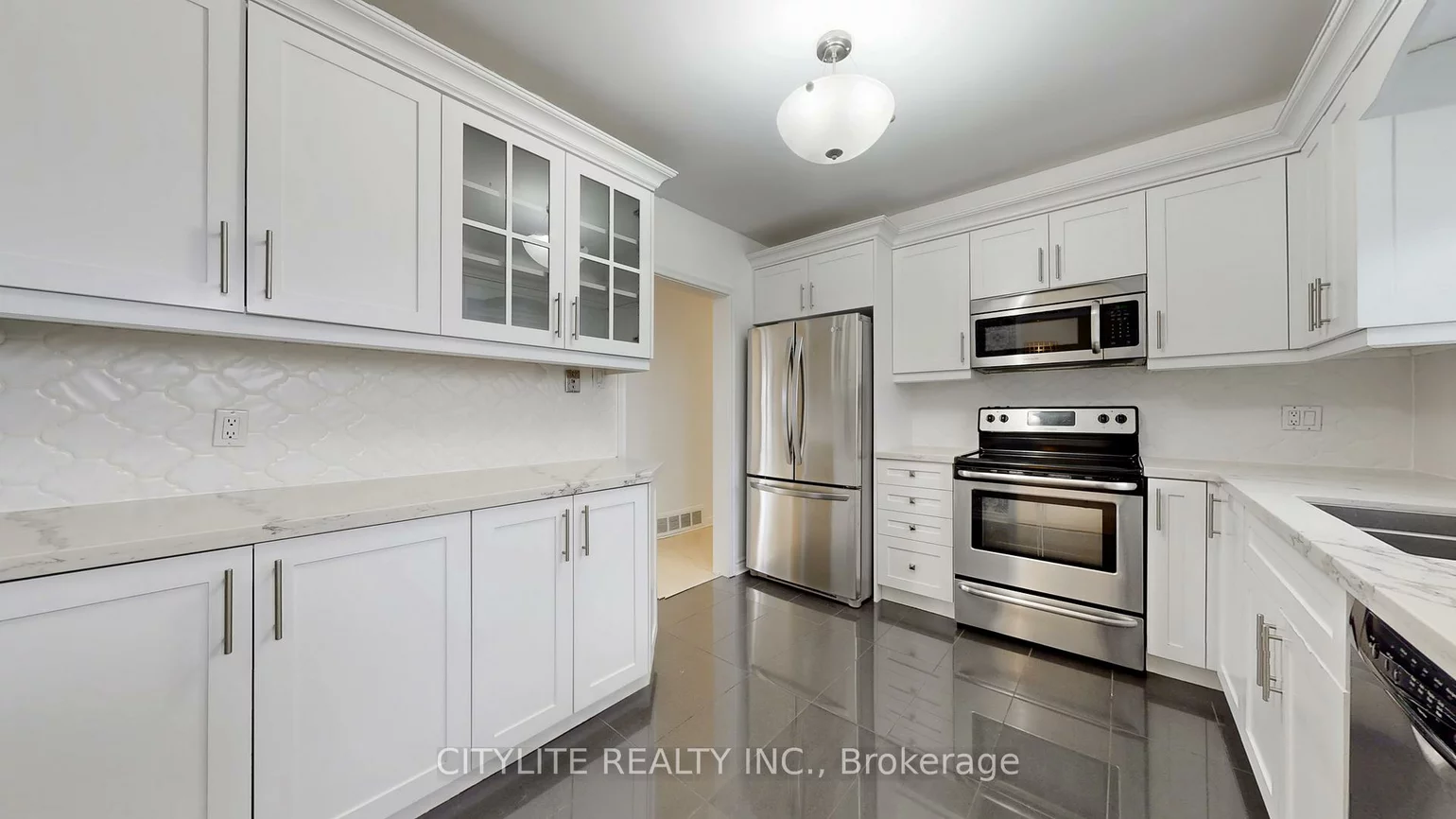 16, Panama, Woburn, Toronto