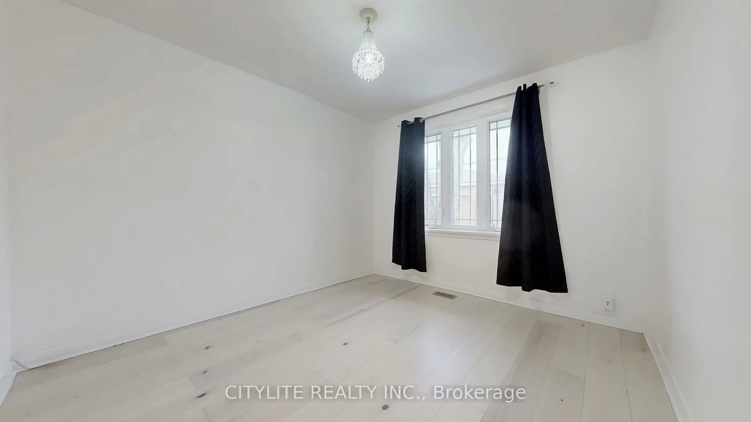 16, Panama, Woburn, Toronto