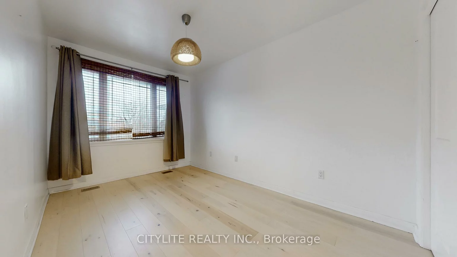 16, Panama, Woburn, Toronto