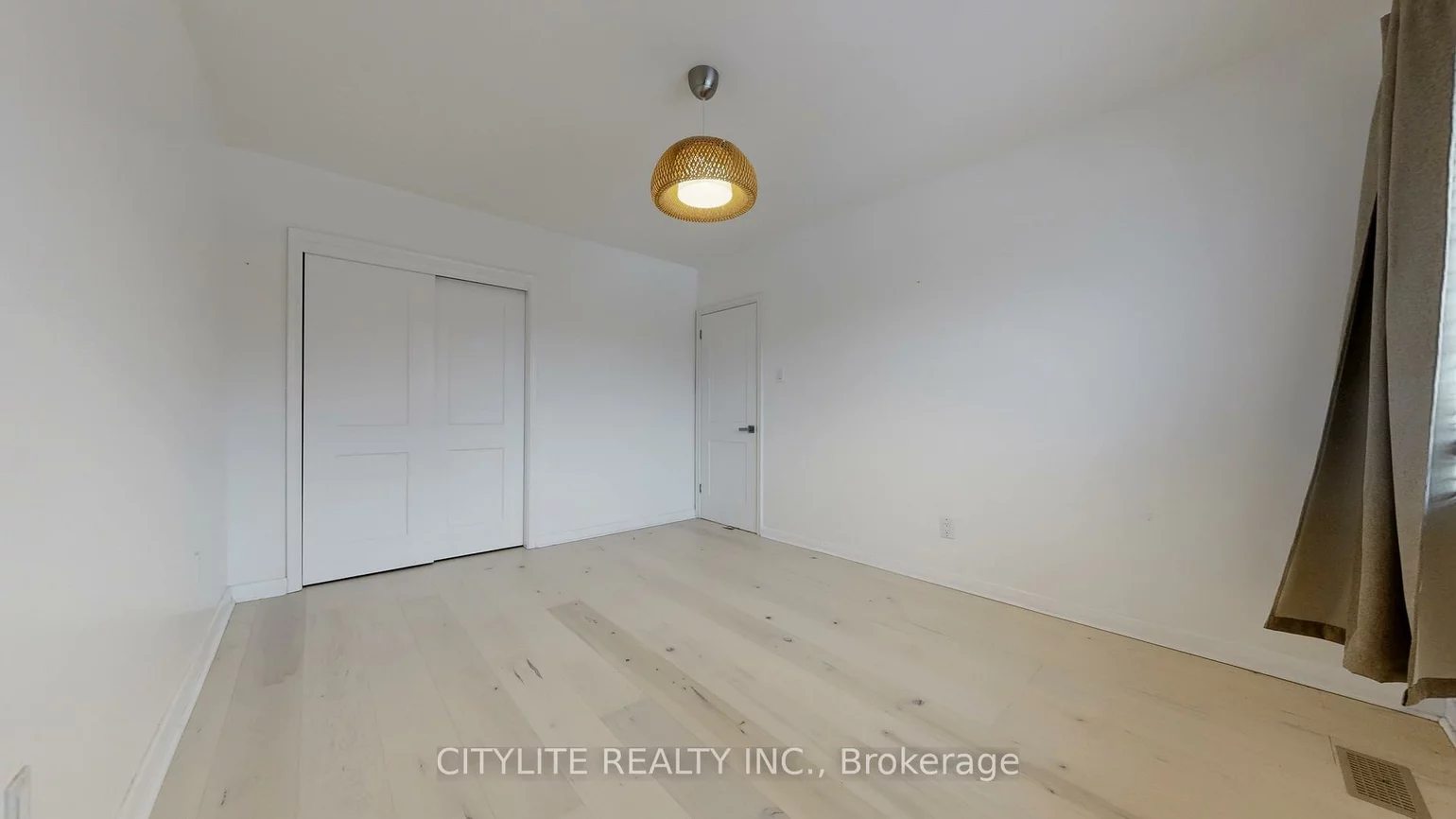 16, Panama, Woburn, Toronto