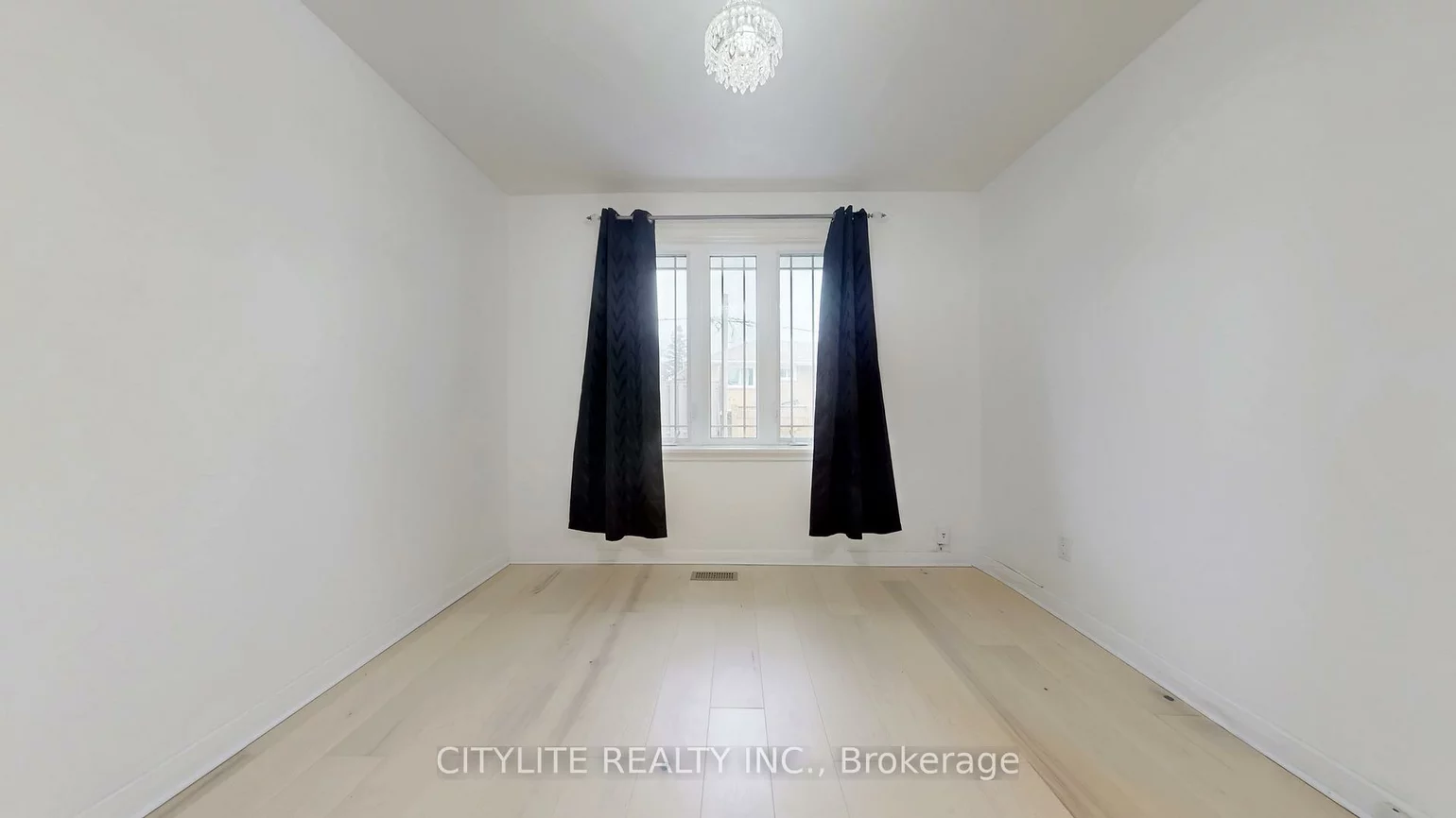 16, Panama, Woburn, Toronto