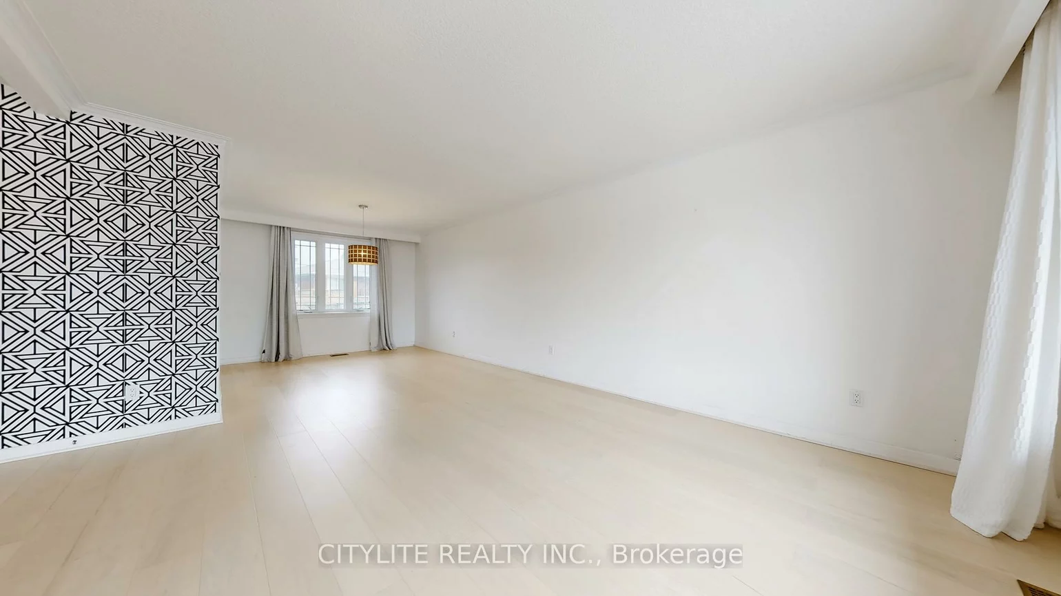 16, Panama, Woburn, Toronto