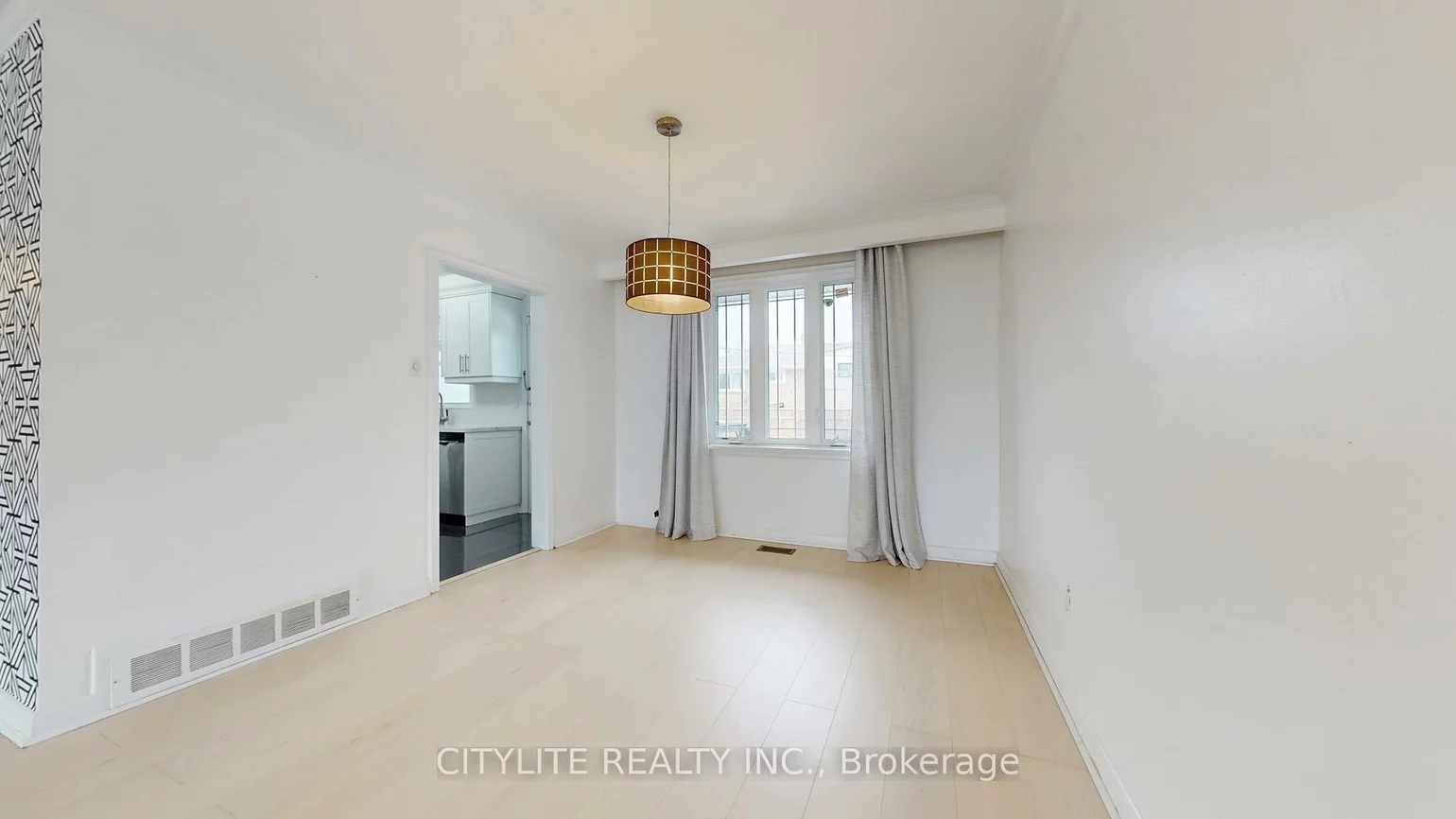 16, Panama, Woburn, Toronto