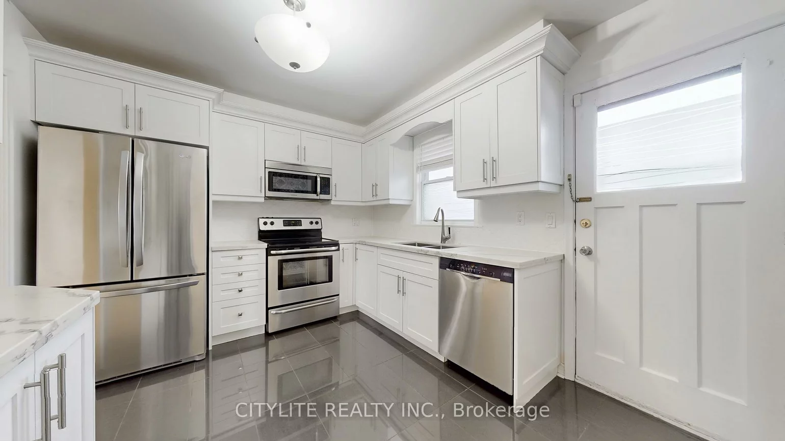 16, Panama, Woburn, Toronto