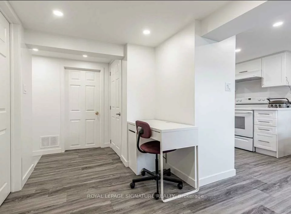 84, Peard, O'Connor-Parkview, Toronto